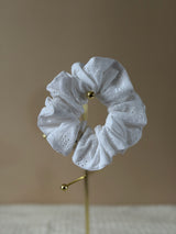 Chouchou - Broderie blanche