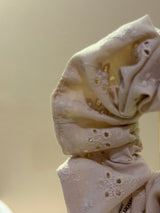 Chouchou - Broderie beige